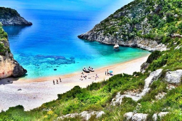 Travel in Albania, Travel agency albania, tours albania, vacation in albania, absolute albania, albanian sea, albanian mountains, albanian beach, archeology, tirana